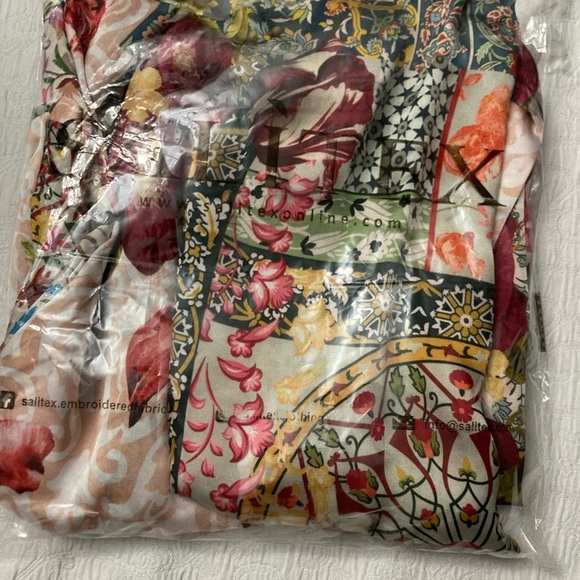 Pakistani Indian floral kurti shalwar kameez modern women’s wear - Picture 3 of 6